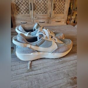 Nike Debut Waffle size 7